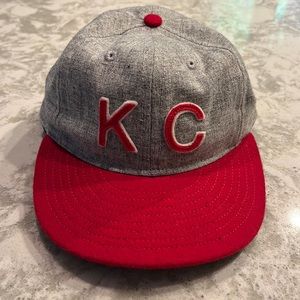 KC Baldwin wool baseball cap hat size 7 Chiefs light grey red
